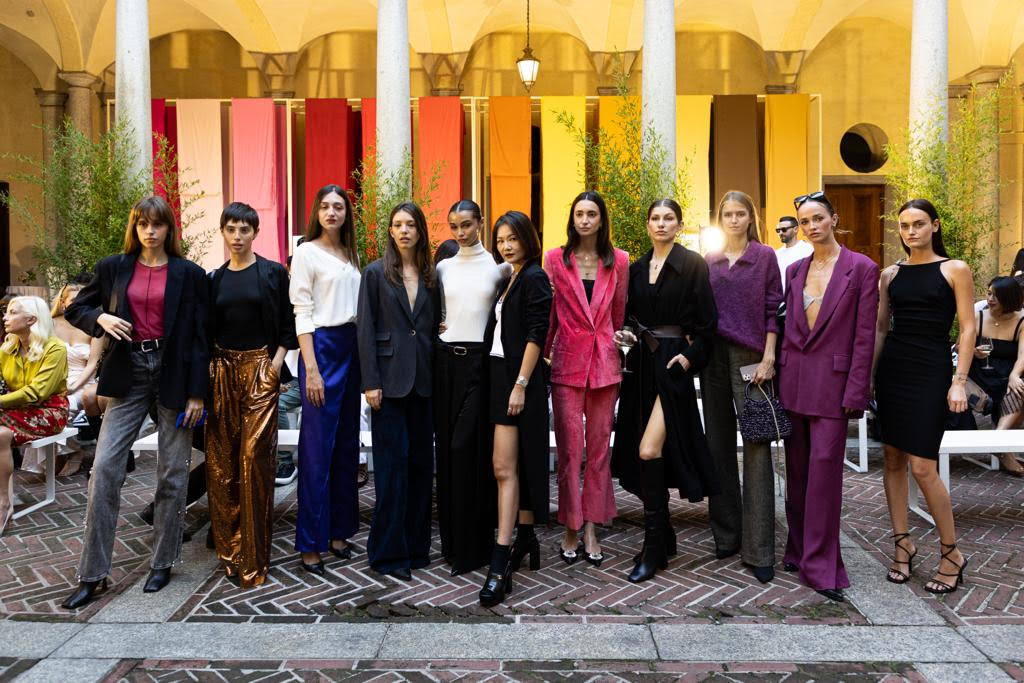 Milano Fashion Week: il distretto cinese del tessile Keqiao sbarca a Milano Milano Fashion Week: il distretto cinese del tessile Keqiao sbarca a Milano