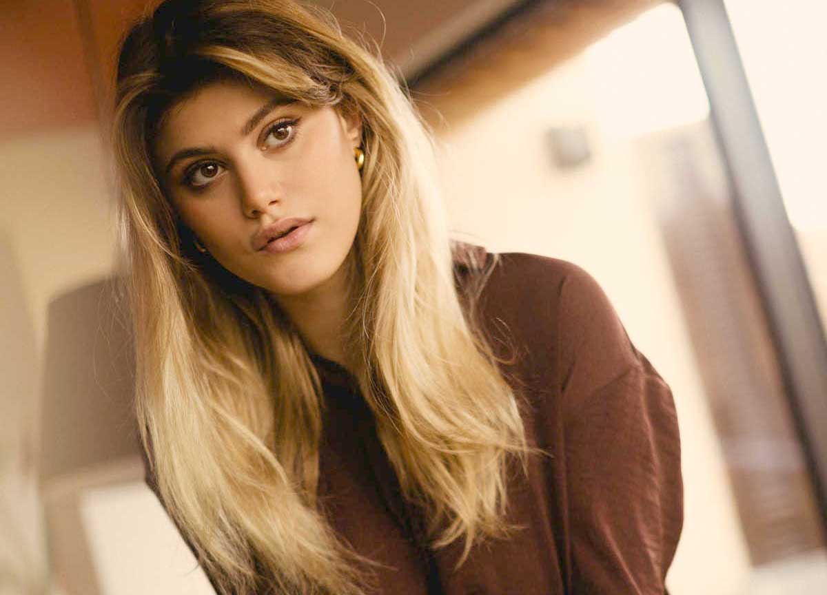 Jenny De Nucci, Lolita tremenda che fa cinema serio e forse rinnega i social