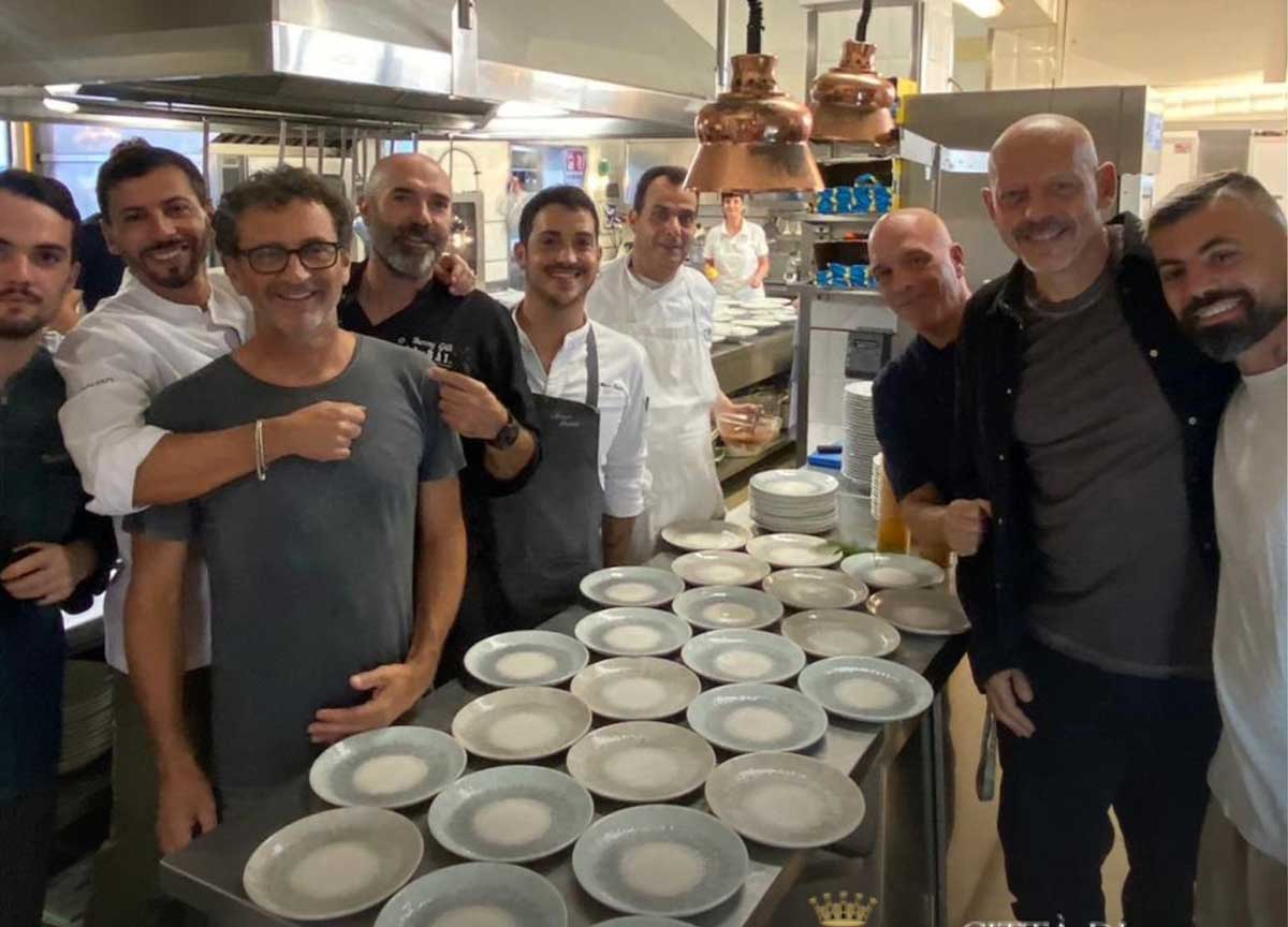 Fiumicino, chef in lotta ma atterra Elisa Isoardi: l’insolita prova del cuoco