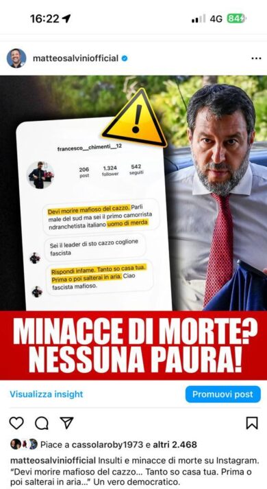 Salvini minacciato di morte. La foto choc con i messaggi sul cellulare