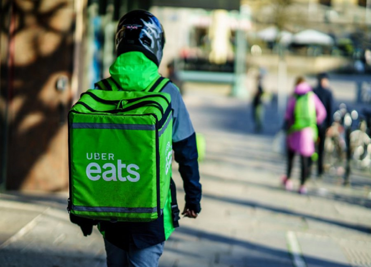 Uber Eats, i giudici: “Illegittimi i licenziamenti di 4mila rider” Uber Eats, i giudici: “Illegittimi i licenziamenti di 4mila rider”