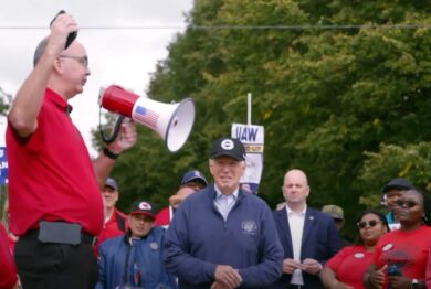 Usa, sciopero contro Gm, Ford e Stellantis. E Biden-Trump colgono l’occasione