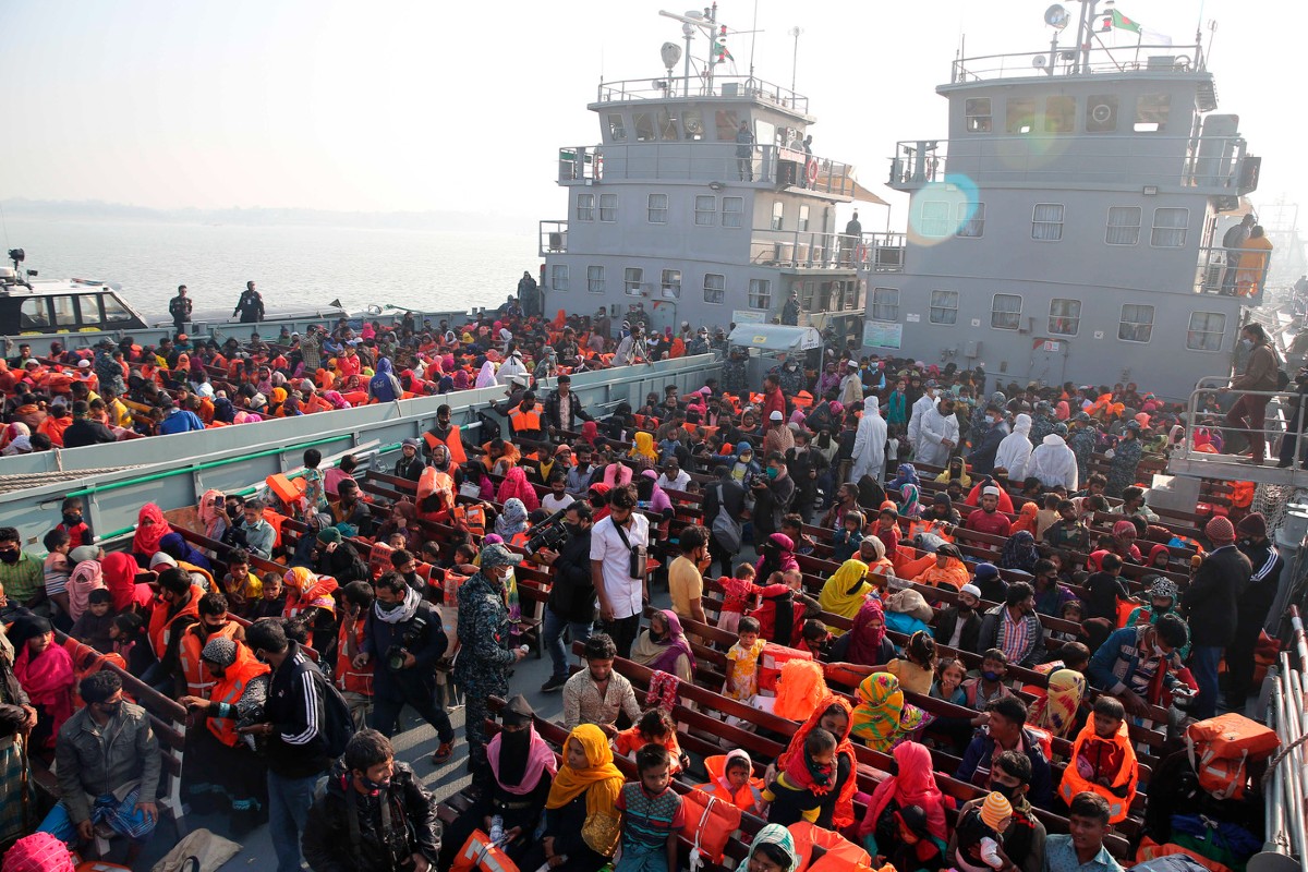 Immigrati ondata senza fine, gli italiani dicono basta. Ma Meloni annaspa Immigrati ondata senza fine, gli italiani dicono basta. Ma Meloni annaspa