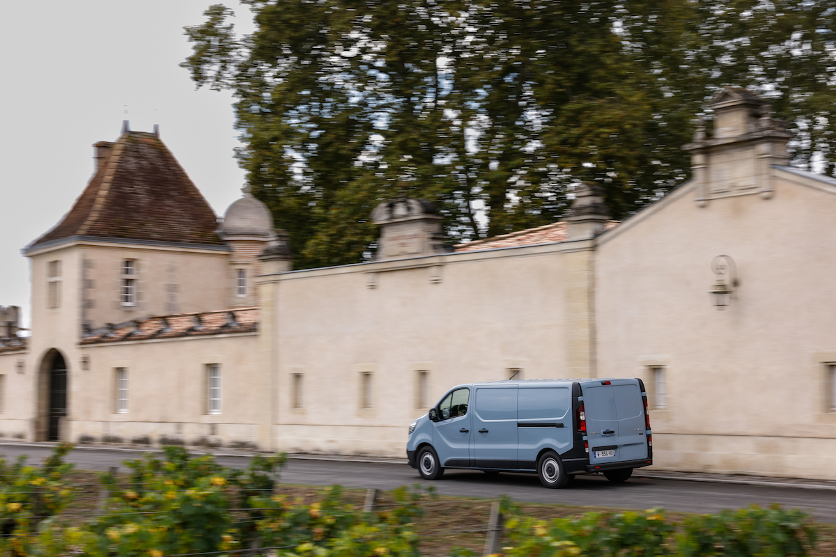 Debutta il nuovo Renault Trafic Van E-Tech Electric