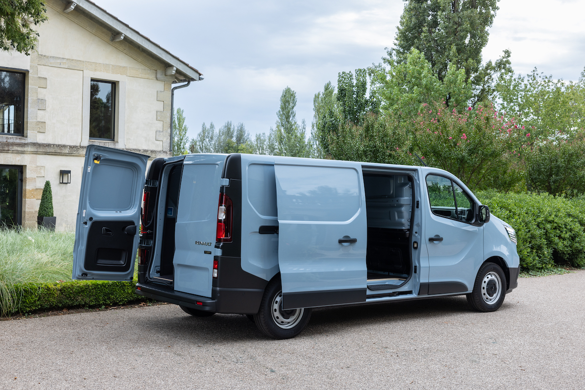 Debutta il nuovo Renault Trafic Van E-Tech Electric