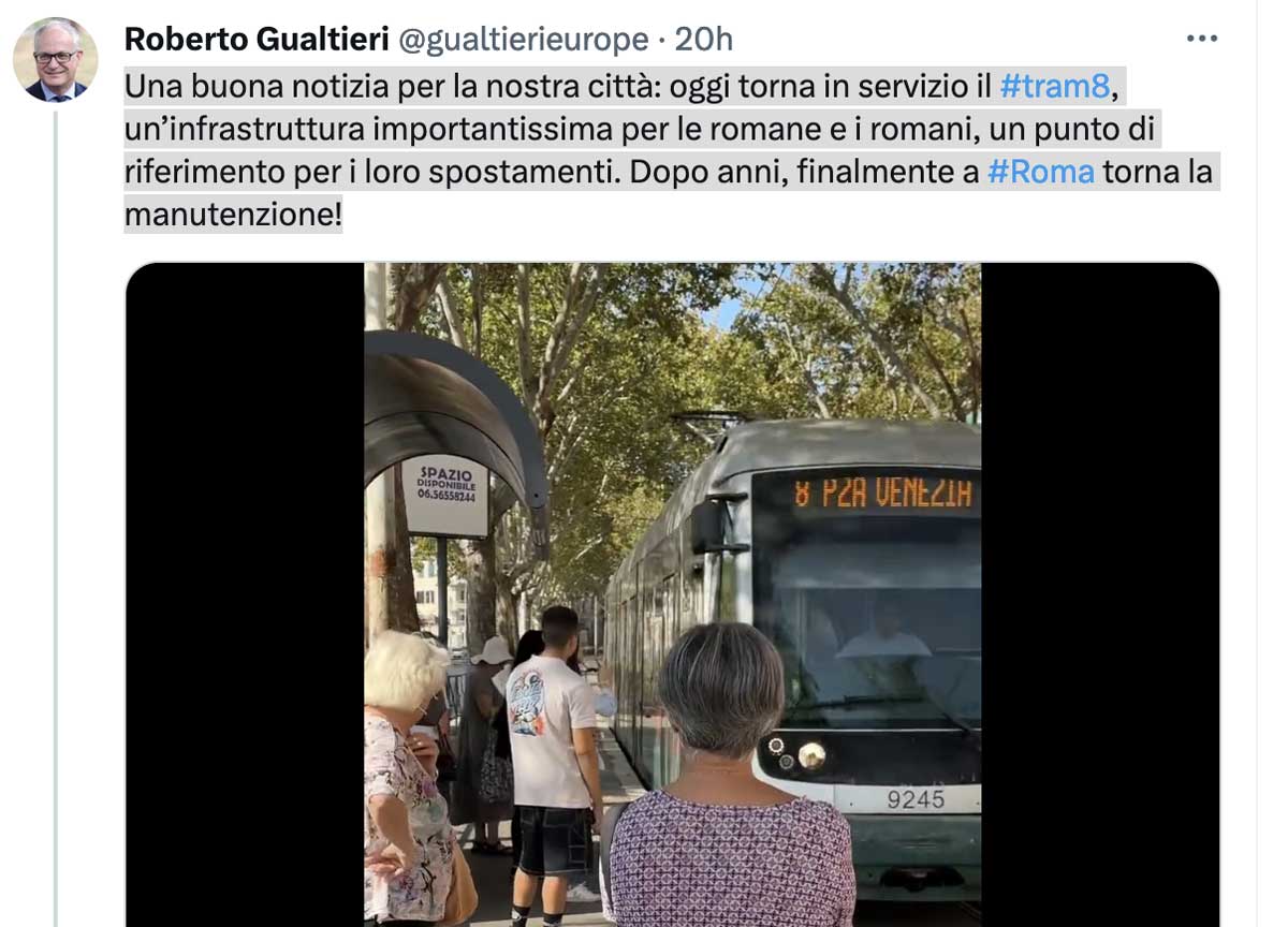Roma, torna il tram 8 e subito si ferma. Gualtieri perseguitato dalla sfortuna Roma, torna il tram 8 e subito si ferma. Gualtieri perseguitato dalla sfortuna