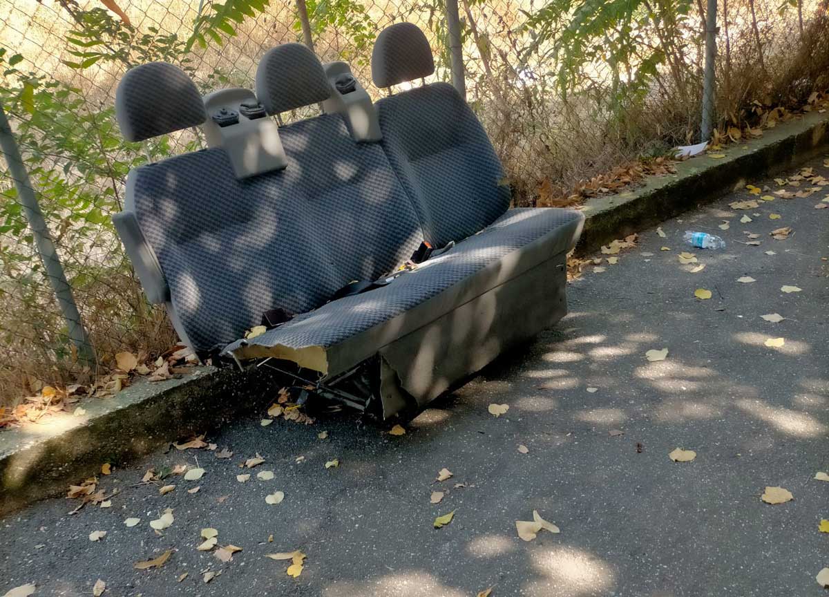 Roma, Metro B da incubo: a San Paolo passeggeri tra rifiuti e topi