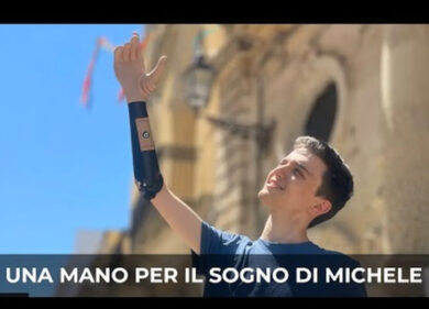 Michele, la “mano bionica” è realtà. La raccolta fondi e il sogno realizzato