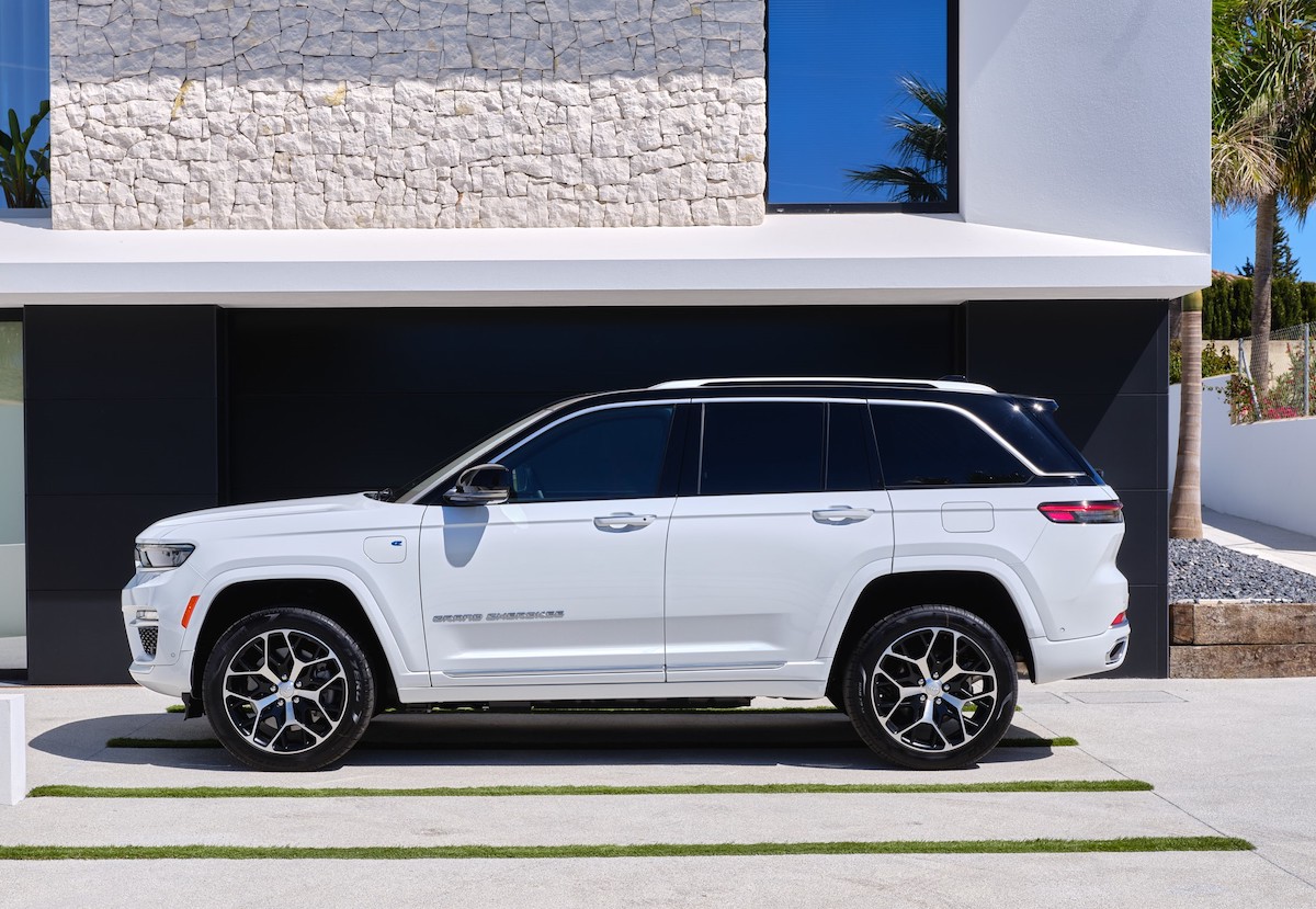 Jeep in settembre consolidato la leadership nel mercato PHEV e BEV Jeep in settembre consolidato la leadership nel mercato PHEV e BEV