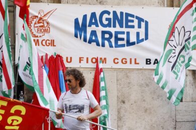 Marelli, sospesa la chiusura di Crevalcore. Ma Fiom tuona: “Non è abbastanza”