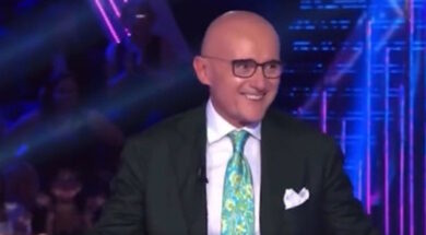 Ascolti tv, il GF si riscatta e torna a salire. Signorini si avvicina al 18%
