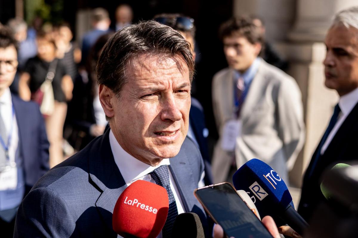 Rai, approvato il contratto di servizio. M5s col governo, sdegno del Pd Rai, approvato il contratto di servizio. M5s col governo, sdegno del Pd