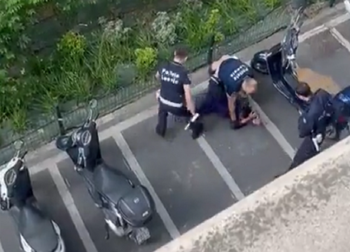 Picchiata con manganellate. Milano, sette i vigili indagati Picchiata con manganellate. Milano, sette i vigili indagati
