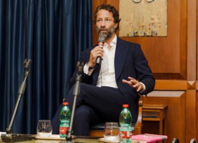La chirurgia plastica è una scienza: Erik Geiger presenta ai vip il suo libro