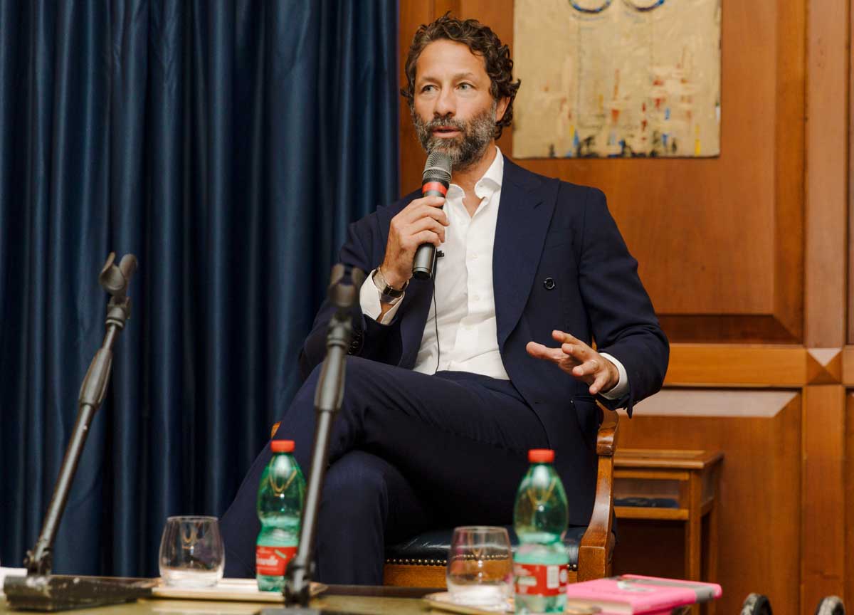 La chirurgia plastica è una scienza: Erik Geiger presenta ai vip il suo libro La chirurgia plastica è una scienza: Erik Geiger presenta ai vip il suo libro