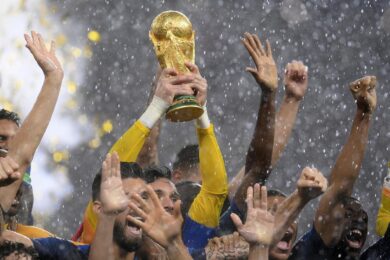 Mondiali 2030, si giocherà in tre continenti. Ecco la decisione della Fifa