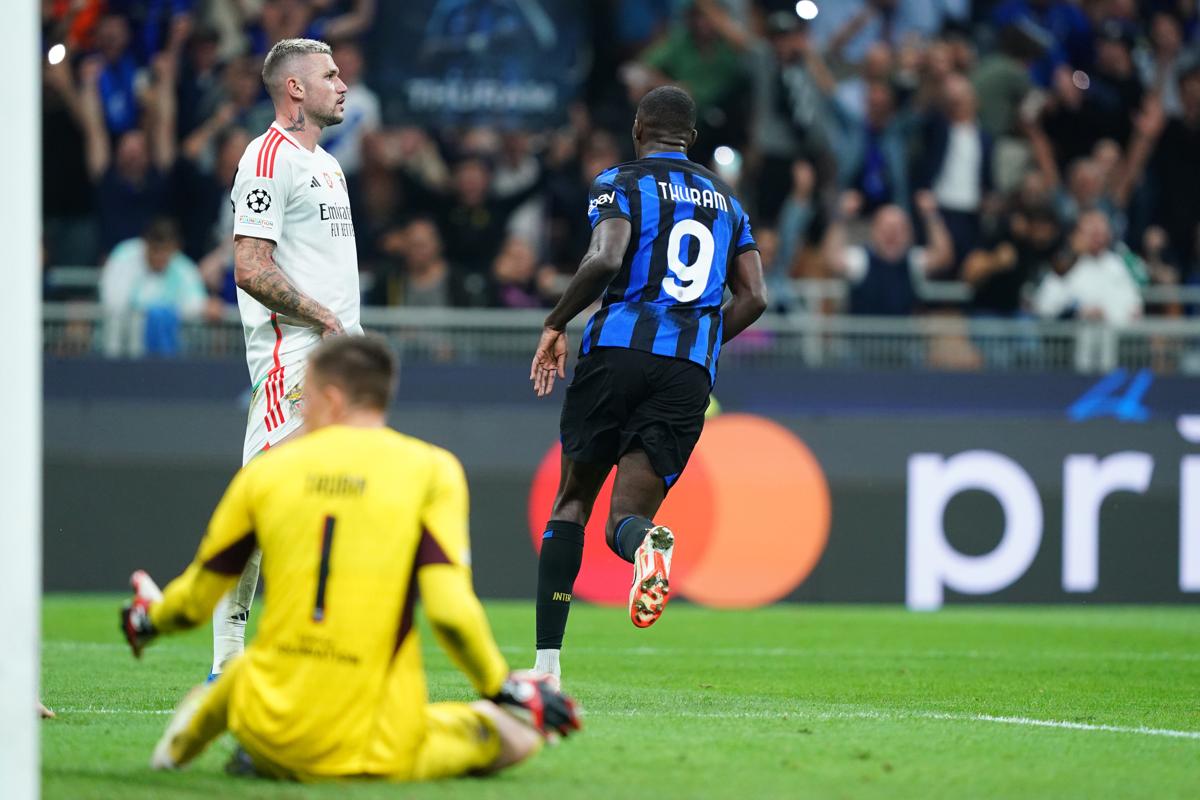 Thuram gol al Benfica, ma il polpaccio di Marcus tiene l’Inter in ansia