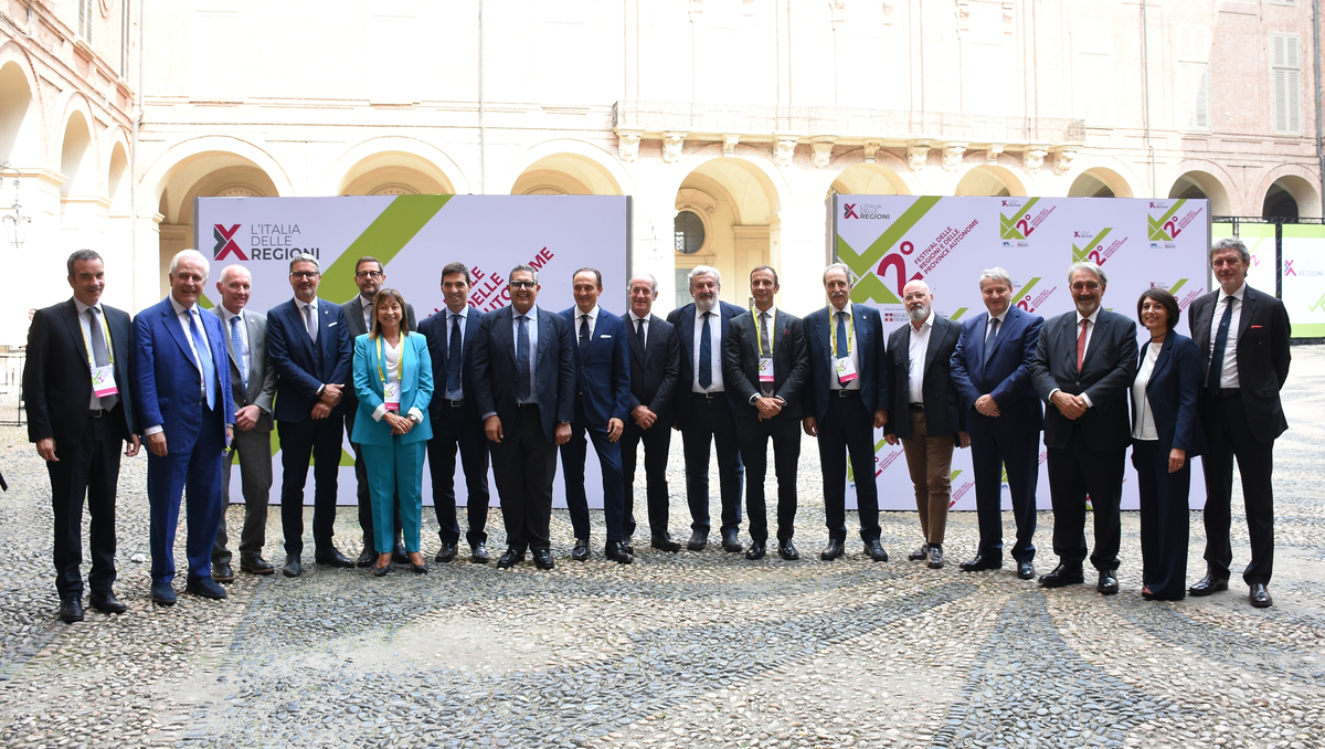 L’Italia delle Regioni: uniti per il bene sociale dell’Italia a Torino L’Italia delle Regioni: uniti per il bene sociale dell’Italia a Torino