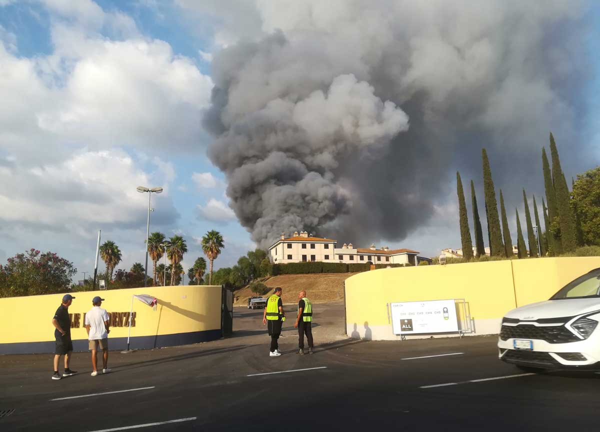 La Ryder Cup finisce in fumo: maxi incendio nel Golf club Marco Simone