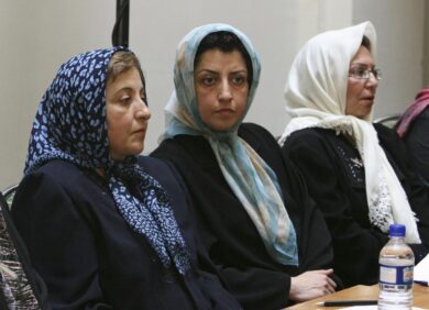 Nobel per la pace a attivista iraniana Narges Mohammadi. Le motivazioni