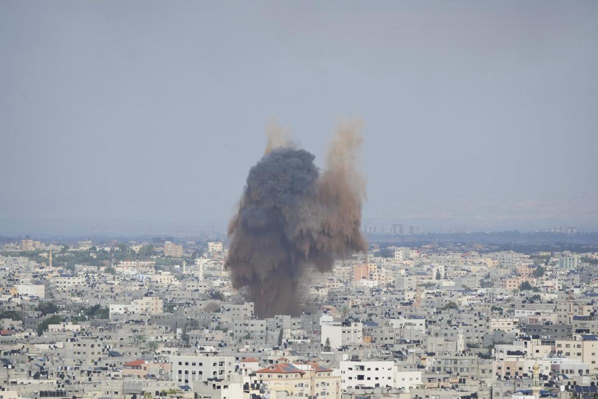 Israele, oltre 600 morti. Scontri a fuoco con Hamas su Gaza, ostaggi anche Usa Israele, oltre 600 morti. Scontri a fuoco con Hamas su Gaza, ostaggi anche Usa