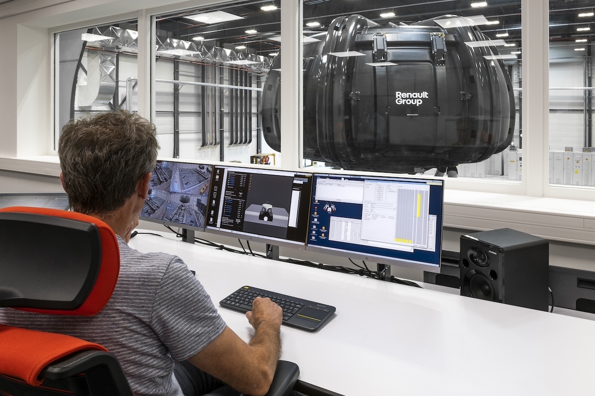 Gruppo Renault: svela ROADS, l’inedito simulatore di guida immersiva