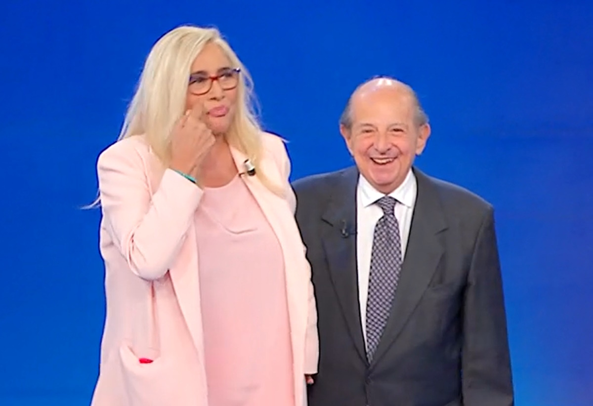 Ascolti tv, Venier non approfitta del calo di Toffanin. Verissimo vince ancora Ascolti tv, Venier non approfitta del calo di Toffanin. Verissimo vince ancora