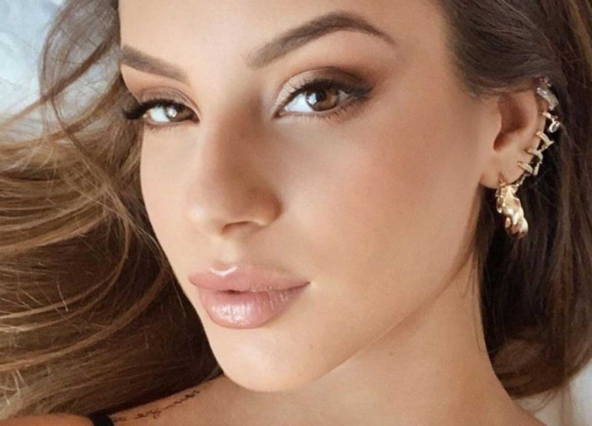 Roma, la denuncia della tiktoker Emily Pallini: “Io, aggredita sul taxi” VIDEO