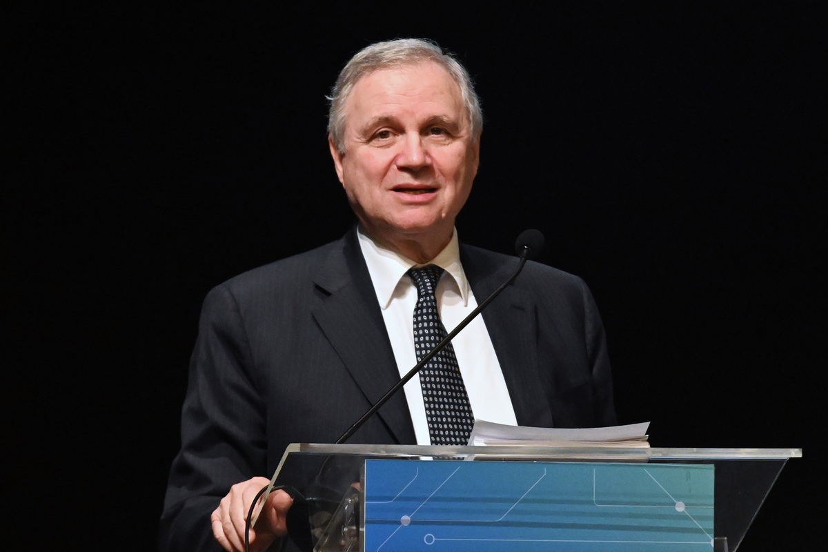 Bankitalia, Visco: “Meloni rassicuri i mercati sul debito e la bassa crescita”