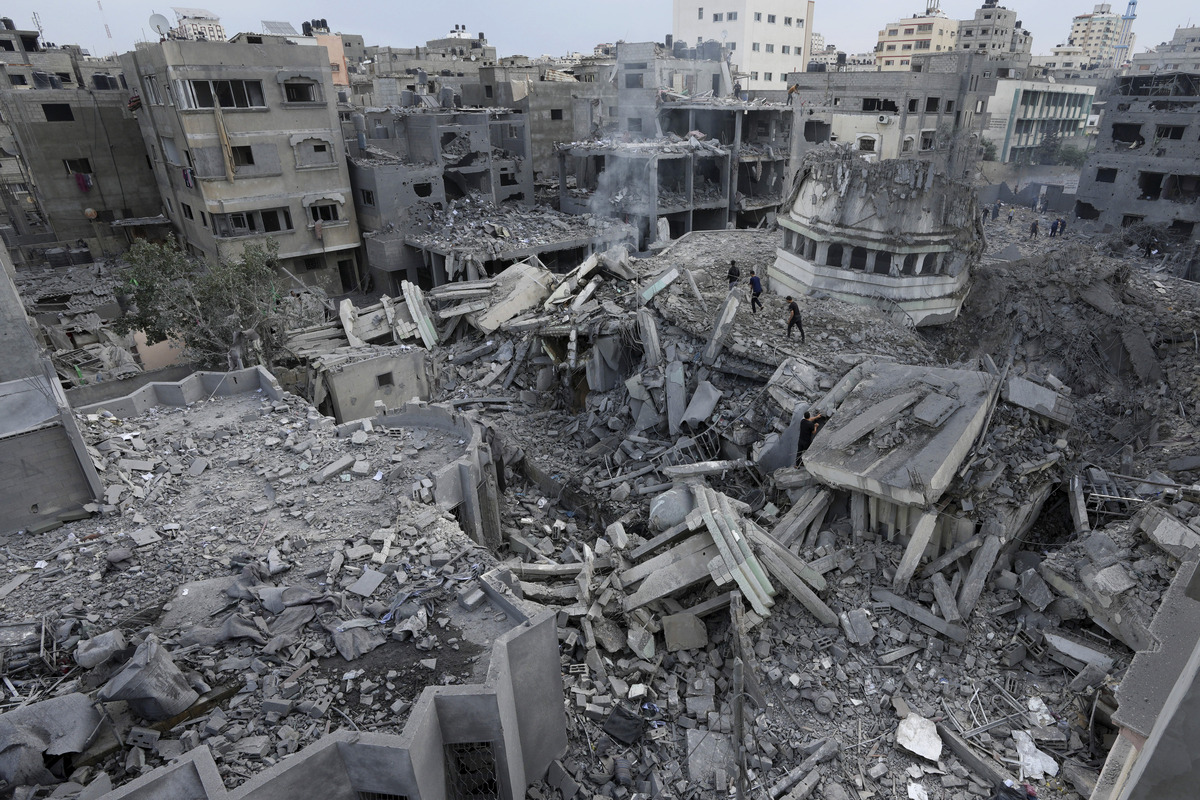 Hamas senza pietà, orrore in Israele: 40 bambini uccisi e decapitati Hamas senza pietà, orrore in Israele: 40 bambini uccisi e decapitati