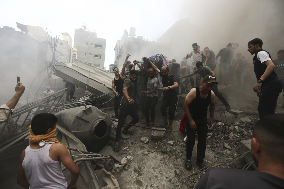Hamas senza pietà, orrore in Israele: 40 bambini uccisi e decapitati Hamas senza pietà, orrore in Israele: 40 bambini uccisi e decapitati