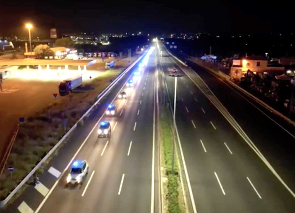 Tor Bella Monaca, nuovo blitz anti-narcos: 27 arresti e 1300 dosi di cocaina