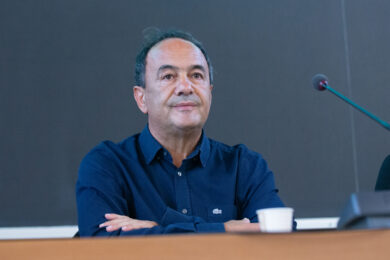 Mimmo Lucano, cadono quasi tutte le accuse: condannato a 1 anno e 6 mesi