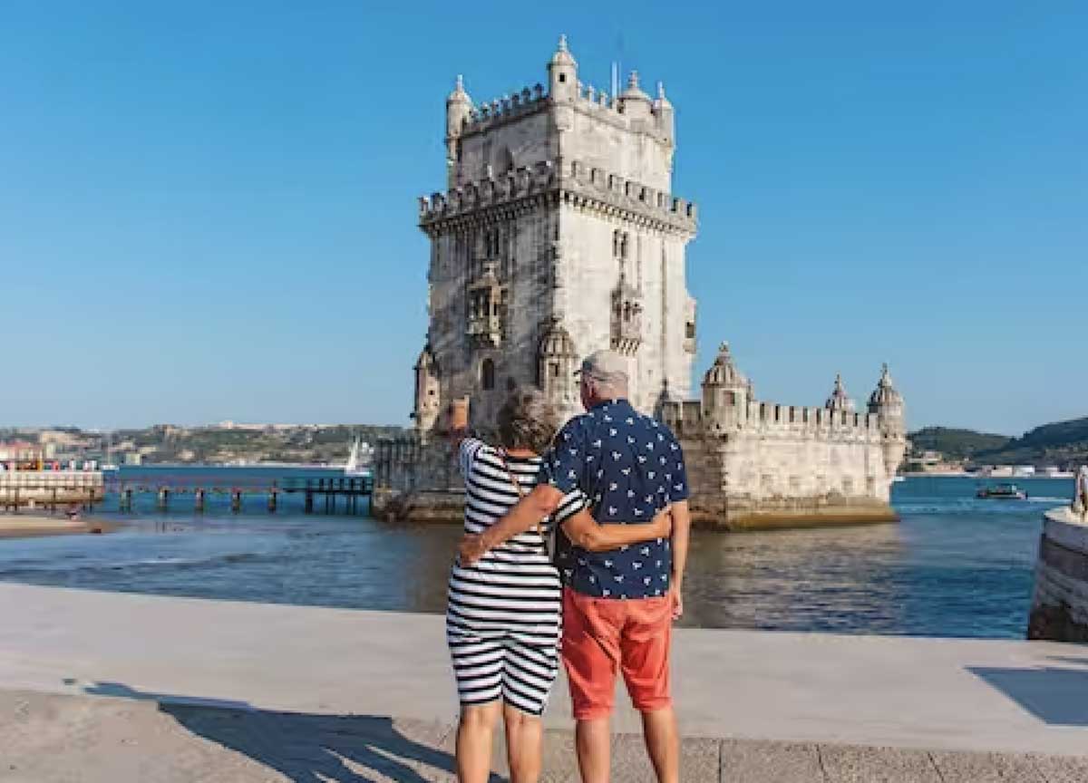 Pensionati in Portogallo a tasse zero: dal 2024 addio Dolce Vita, la stangata Pensionati in Portogallo a tasse zero: dal 2024 addio Dolce Vita, la stangata