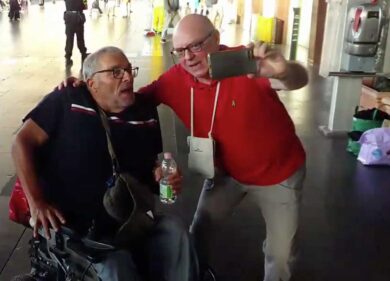 Metro Roma, l’incubo di Giuseppe: “Io, disabile lasciato sotto al sole 2 ore”