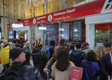 Roma, la sentenza della Cassazione: “Il treno fa ritardo? Danno esistenziale”