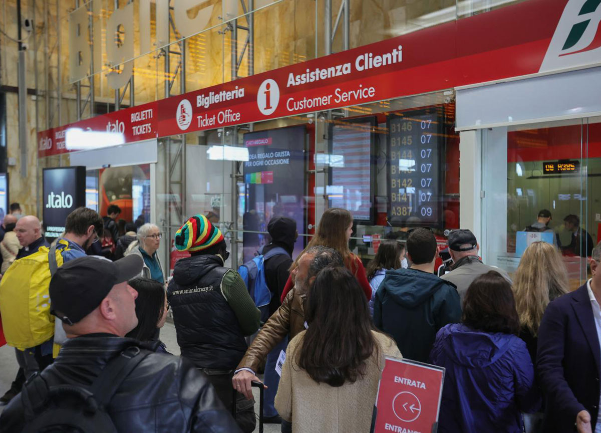 Roma, la sentenza della Cassazione: “Il treno fa ritardo? Danno esistenziale” Roma, la sentenza della Cassazione: “Il treno fa ritardo? Danno esistenziale”
