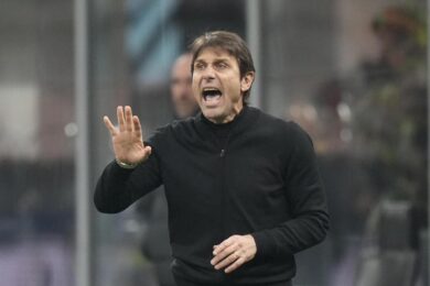 Conte: Roma-Napoli mi piacerebbe viverle, ma non in corsa. Ho detto no a…