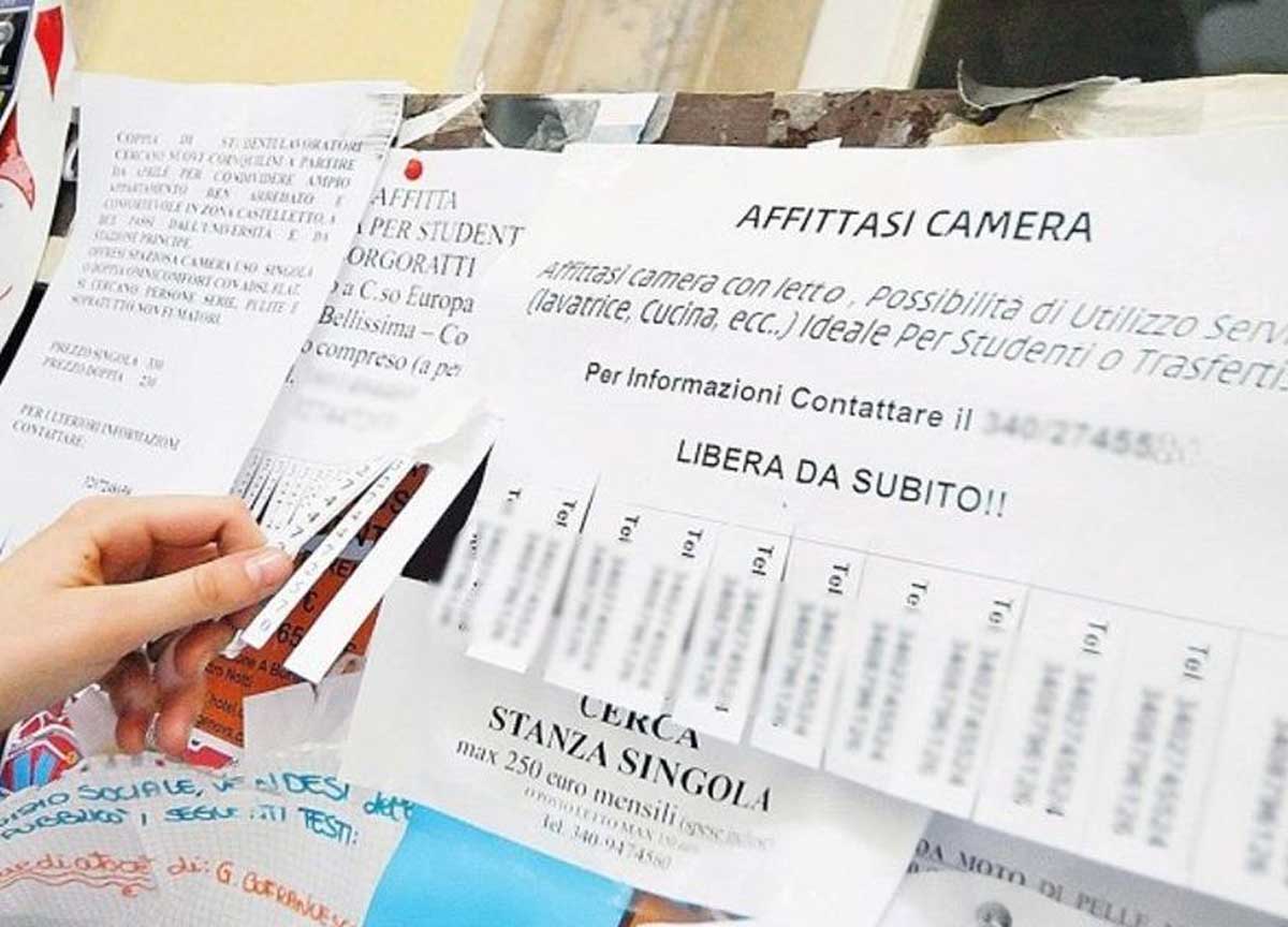 Anno accademico della Statale, protesta degli studenti per caro-affitti Anno accademico della Statale, protesta degli studenti per caro-affitti