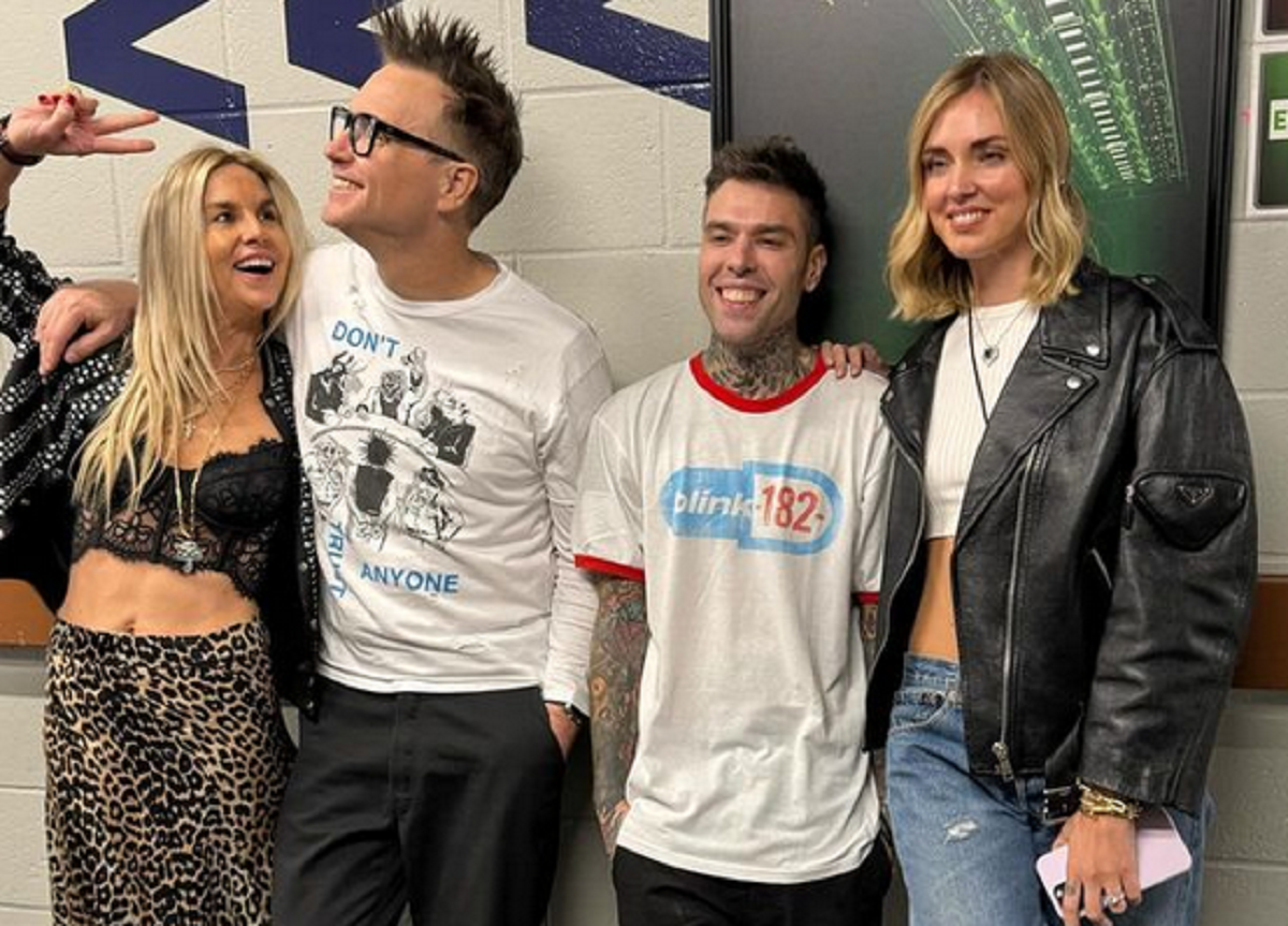 Fedez, i 34 anni al concerto dei Blink 182: “Compleanno più bello di sempre” Fedez, i 34 anni al concerto dei Blink 182: “Compleanno più bello di sempre”
