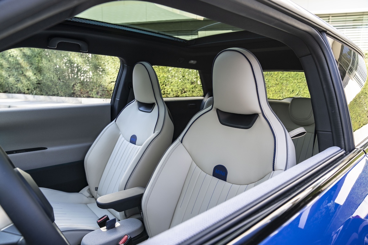 Nuova MINI Cooper SE, il futuro inizia adesso Nuova MINI Cooper SE, il futuro inizia adesso