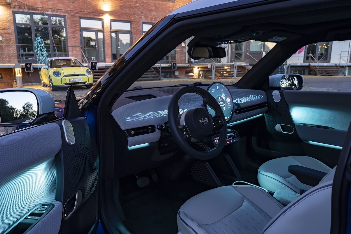 Nuova MINI Cooper SE, il futuro inizia adesso Nuova MINI Cooper SE, il futuro inizia adesso