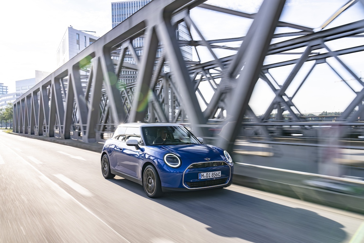 Nuova MINI Cooper SE, il futuro inizia adesso Nuova MINI Cooper SE, il futuro inizia adesso