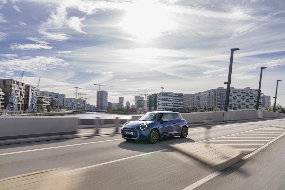 Nuova MINI Cooper SE, il futuro inizia adesso Nuova MINI Cooper SE, il futuro inizia adesso