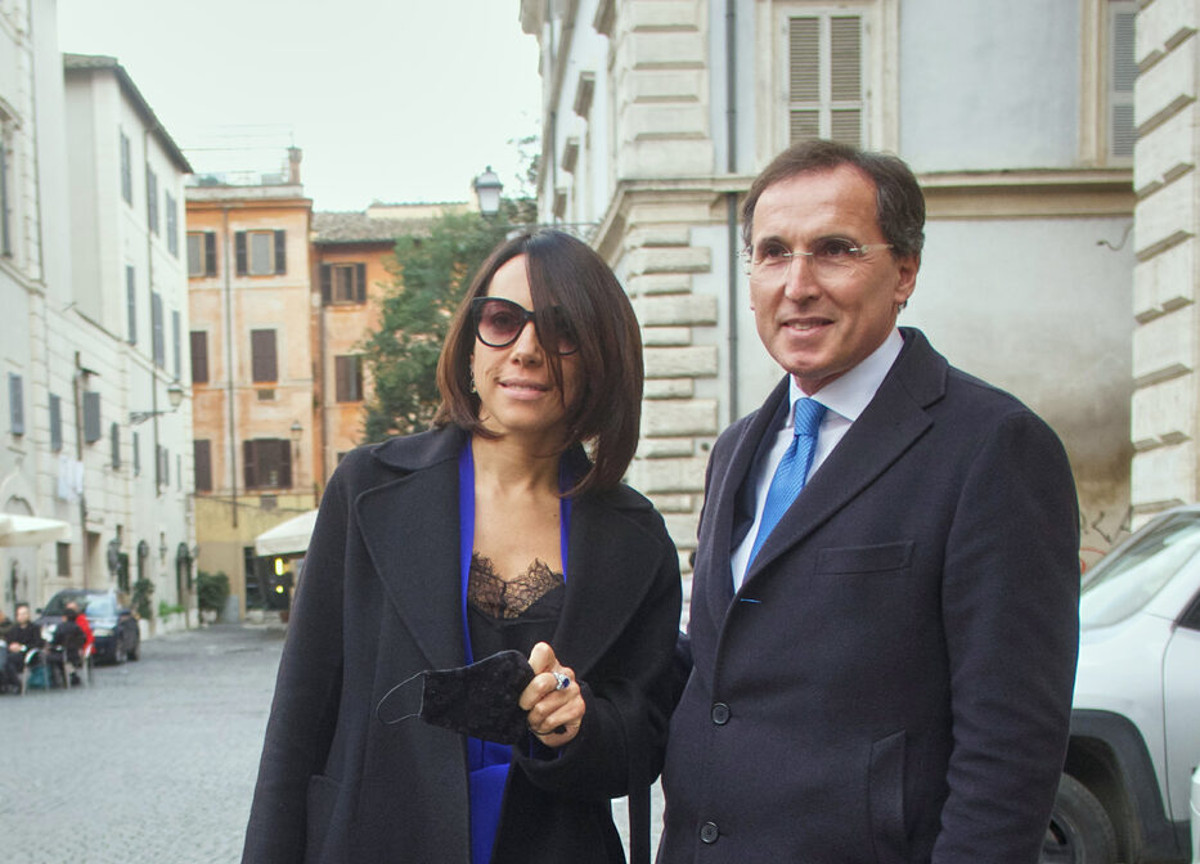 Ascolti Tv, De Girolamo in Rai con famiglia. Prima il marito, ora la sorella