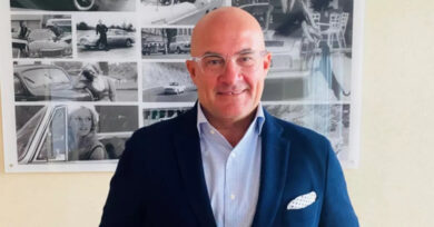 Raffaele Fusilli CEo Renault Italia riceve @CEOforLife Award