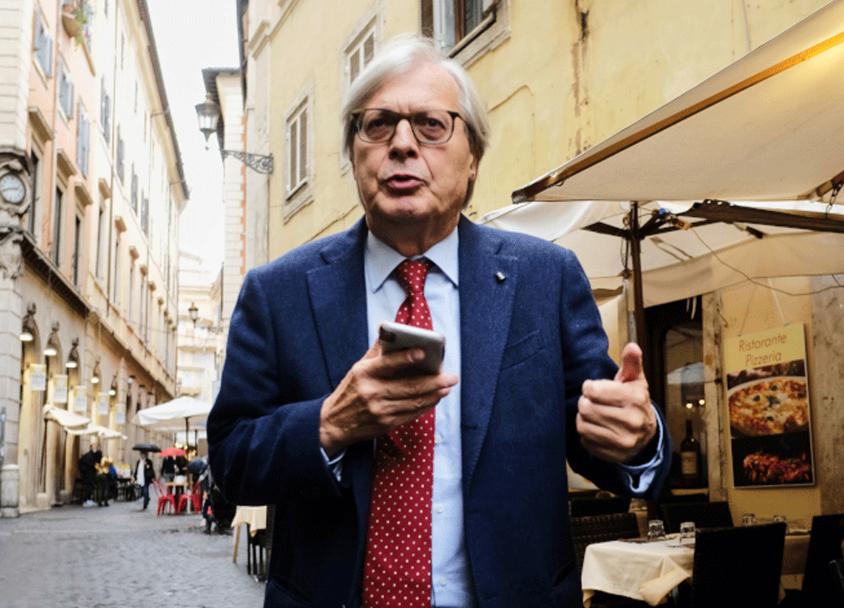 Galleria foto 'Eredità Agnelli, Sgarbi ora sbotta: “Dite dove sono quei Canova e De Chirico”' - foto 1