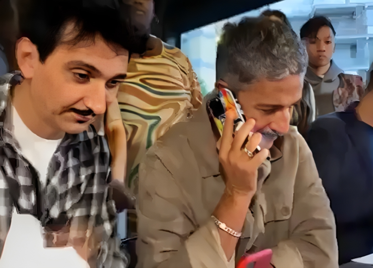 Fiorello “chiama” Meloni su Giambruno: “Giorgia, ormai si divorzia in 24 ore” Fiorello “chiama” Meloni su Giambruno: “Giorgia, ormai si divorzia in 24 ore”