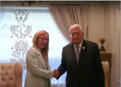 Meloni incontra il leader palestinese Abu Mazen. Ecco le immagini