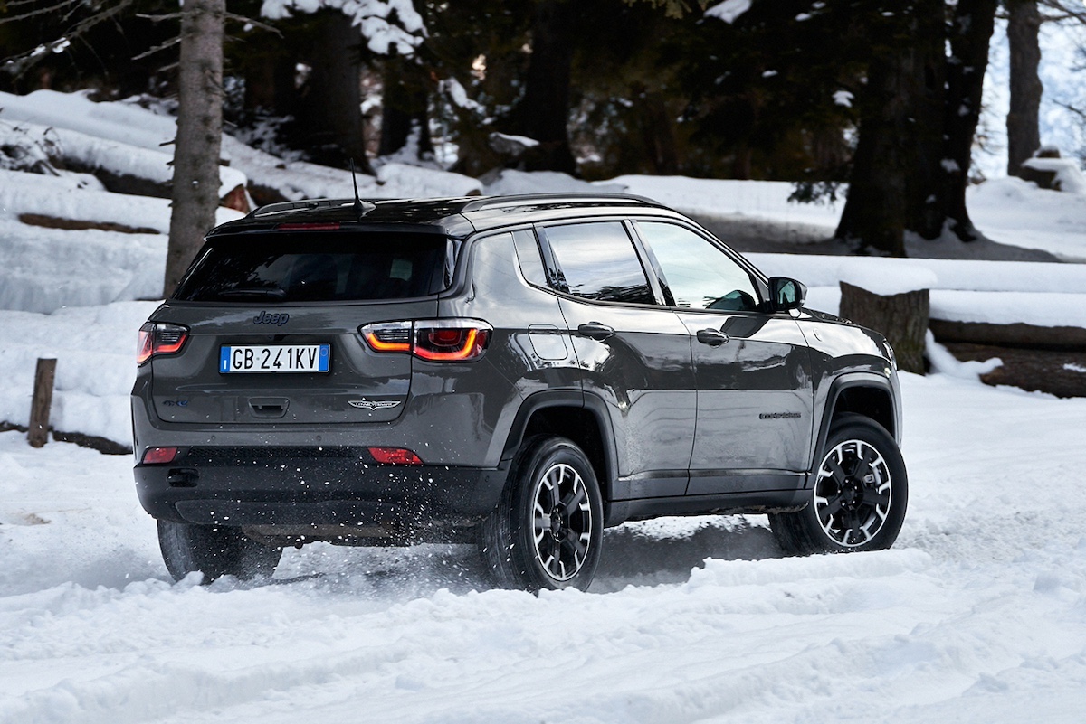 La Tecnologia Jeep 4xe e pneumatici invernali per viaggiare in sicurezza La Tecnologia Jeep 4xe e pneumatici invernali per viaggiare in sicurezza